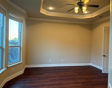 2530 Broadway Drive - Photo Thumbnail 15