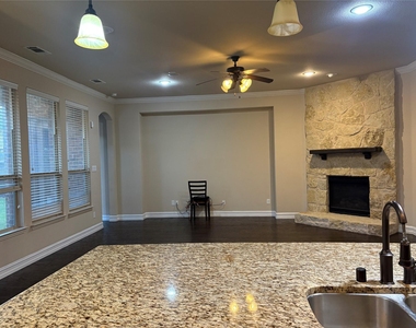 2530 Broadway Drive - Photo Thumbnail 11