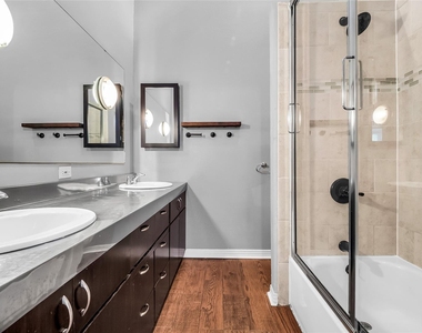 1528 W Day Street - Photo Thumbnail 17