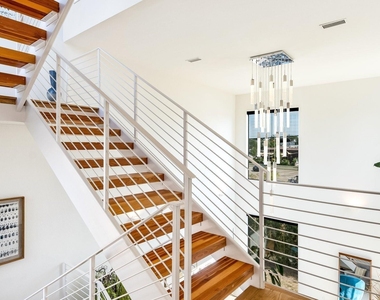 5014 Vickery Boulevard - Photo Thumbnail 8