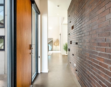 5014 Vickery Boulevard - Photo Thumbnail 19