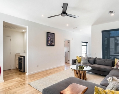 5014 Vickery Boulevard - Photo Thumbnail 5