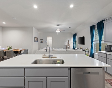 1029 Greencove Drive - Photo Thumbnail 19