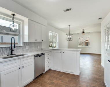 1307 Worthington Street - Photo Thumbnail 8
