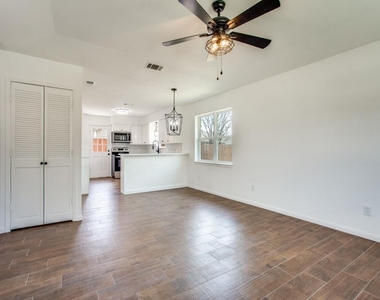 1307 Worthington Street - Photo Thumbnail 5
