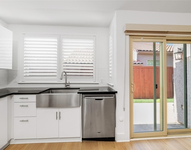 4242 N Capistrano Drive - Photo Thumbnail 5