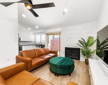 4242 N Capistrano Drive - Photo Thumbnail 2