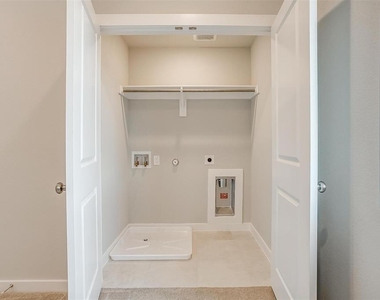 4525 Hogans Alley Drive - Photo Thumbnail 19