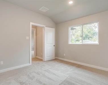 4525 Hogans Alley Drive - Photo Thumbnail 20