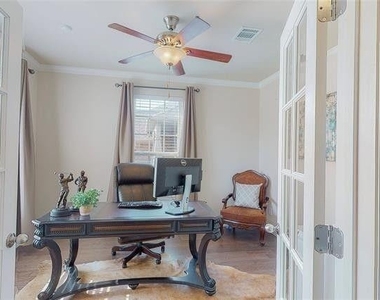3929 Muscadine Drive - Photo Thumbnail 2