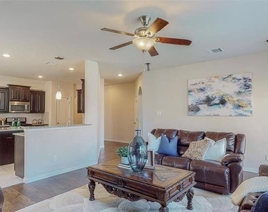 3929 Muscadine Drive - Photo Thumbnail 9