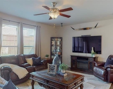 3929 Muscadine Drive - Photo Thumbnail 11