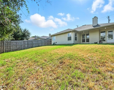 1455 Morrison Drive - Photo Thumbnail 14