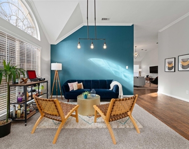 5016 Enclave Court - Photo Thumbnail 7