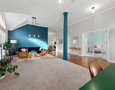 5016 Enclave Court - Photo Thumbnail 6