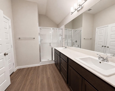 3428 Flatiron Drive - Photo Thumbnail 11