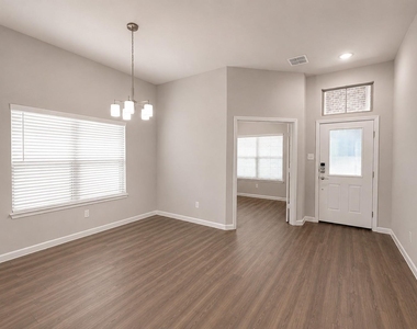 3428 Flatiron Drive - Photo Thumbnail 2