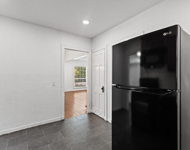 82 Vaughn Drive - Photo Thumbnail 9