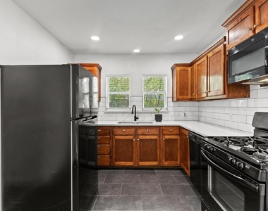 82 Vaughn Drive - Photo Thumbnail 7