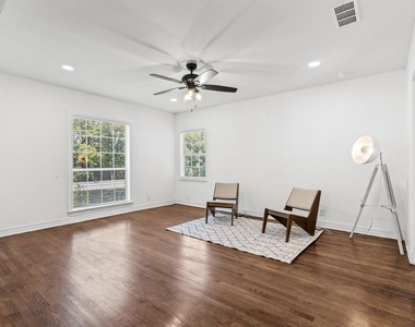 82 Vaughn Drive - Photo Thumbnail 5