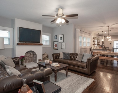 4826 Pershing Avenue - Photo Thumbnail 6