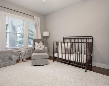 4826 Pershing Avenue - Photo Thumbnail 23