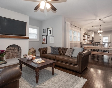 4826 Pershing Avenue - Photo Thumbnail 9