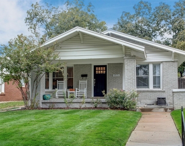4826 Pershing Avenue - Photo Thumbnail 4