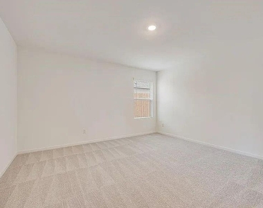1409 Merlin Bluff Street - Photo Thumbnail 10