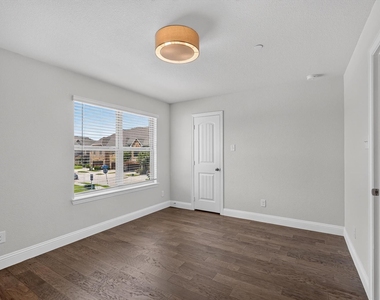 2873 Creekway Drive - Photo Thumbnail 16