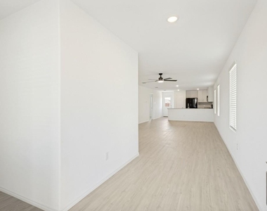 3037 Ashbrook Lane - Photo Thumbnail 14