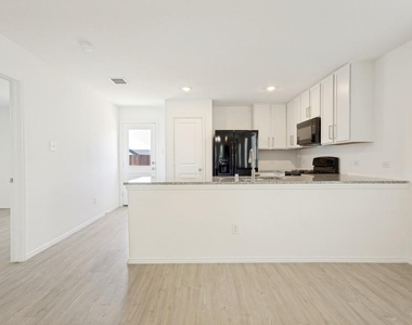 3037 Ashbrook Lane - Photo Thumbnail 19