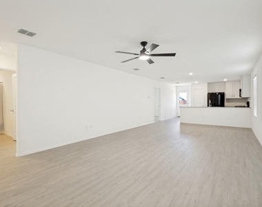 3037 Ashbrook Lane - Photo Thumbnail 16
