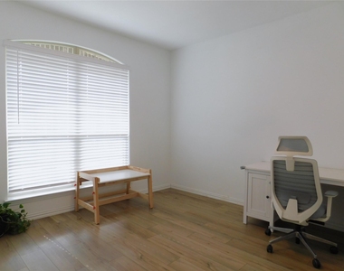3500 Kingsview Drive - Photo Thumbnail 18