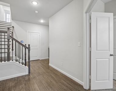 1071 Tea Olive Lane - Photo Thumbnail 10