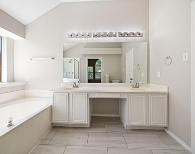 7512 Brookview Drive - Photo Thumbnail 21