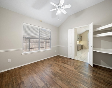 7512 Brookview Drive - Photo Thumbnail 10