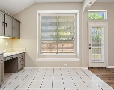 7512 Brookview Drive - Photo Thumbnail 13