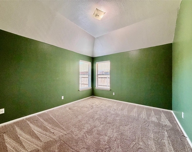 1632 Castle Pines Drive - Photo Thumbnail 15