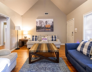3141 Wabash Avenue - Photo Thumbnail 1