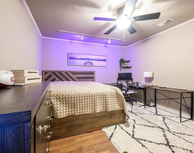 3141 Wabash Avenue - Photo Thumbnail 8