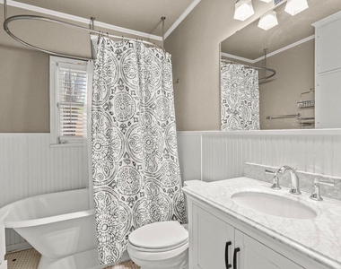 3141 Wabash Avenue - Photo Thumbnail 7