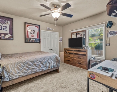 3141 Wabash Avenue - Photo Thumbnail 6