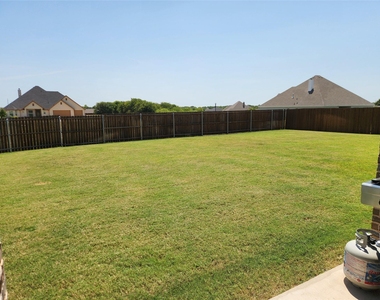 1000 Nogalito Avenue - Photo Thumbnail 24