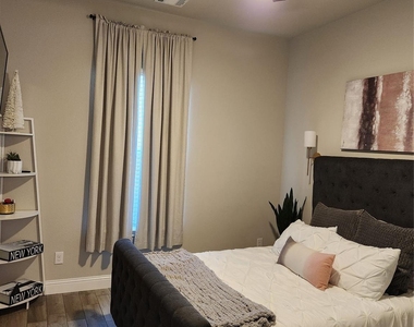 1000 Nogalito Avenue - Photo Thumbnail 14