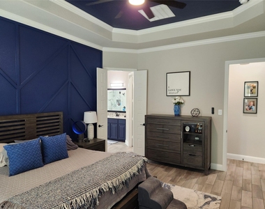 1000 Nogalito Avenue - Photo Thumbnail 11