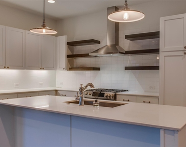 602 Finley Court - Photo Thumbnail 11