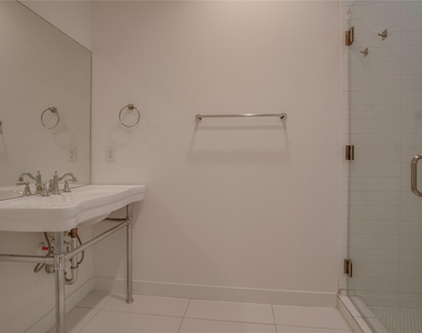 602 Finley Court - Photo Thumbnail 10