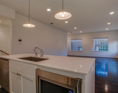 602 Finley Court - Photo Thumbnail 17