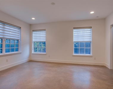 602 Finley Court - Photo Thumbnail 4